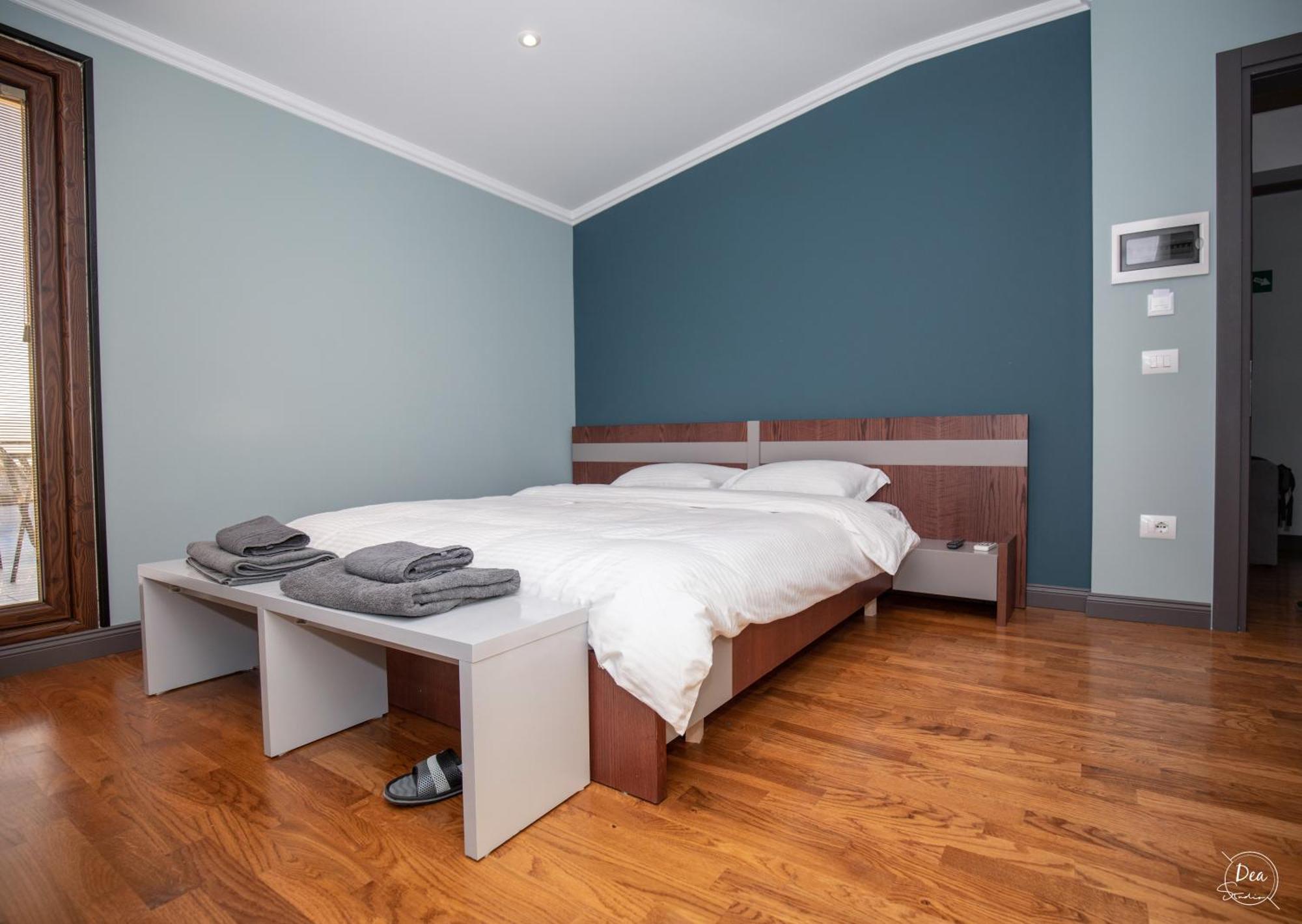 Suite Terrace Rooms & Apartments Korce Exterior foto