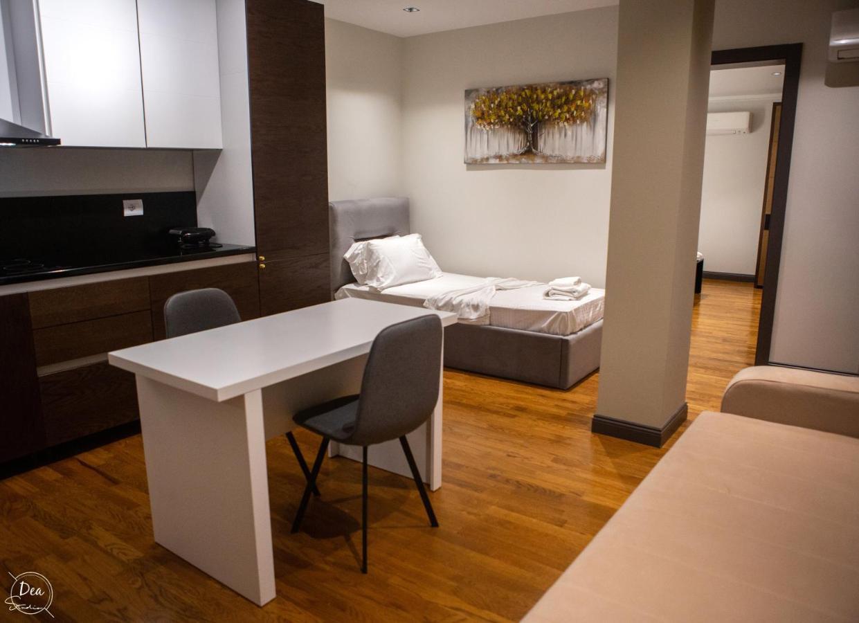 Suite Terrace Rooms & Apartments Korce Exterior foto