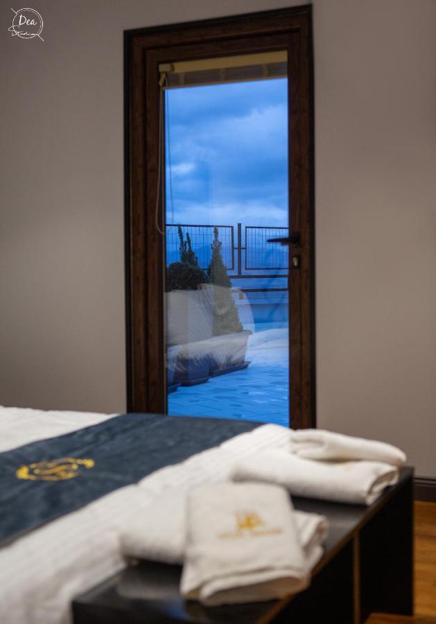 Suite Terrace Rooms & Apartments Korce Exterior foto